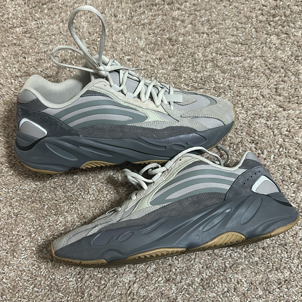 Adidas - Picture 5 of 10